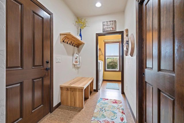 1048 FAVERSHAM WAY, Green Bay, WI 54313