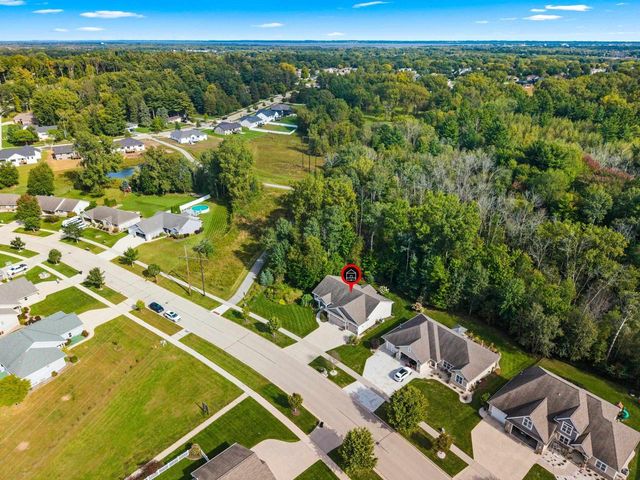 1048 FAVERSHAM WAY, Green Bay, WI 54313