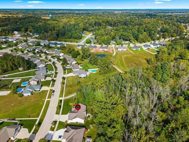 1048 FAVERSHAM WAY, Green Bay, WI 54313