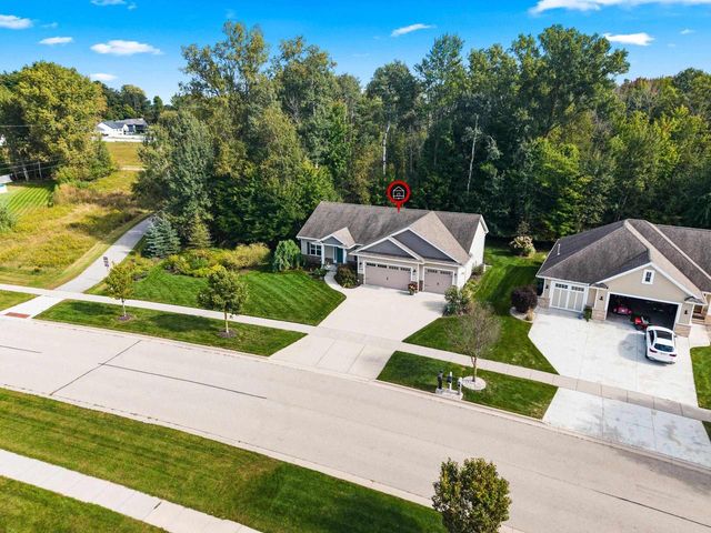 1048 FAVERSHAM WAY, Green Bay, WI 54313