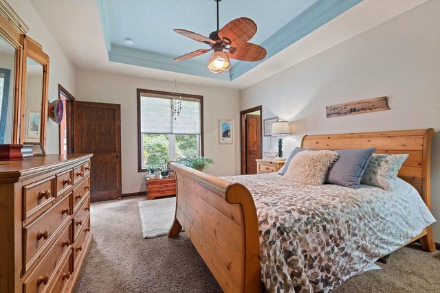 1048 FAVERSHAM WAY, Green Bay, WI 54313