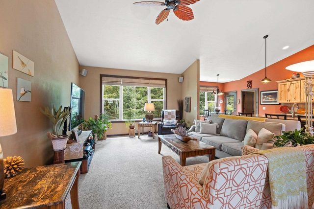 1048 FAVERSHAM WAY, Green Bay, WI 54313