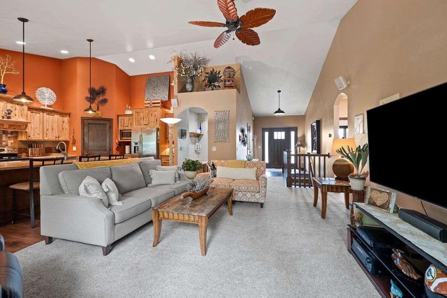 1048 FAVERSHAM WAY, Green Bay, WI 54313