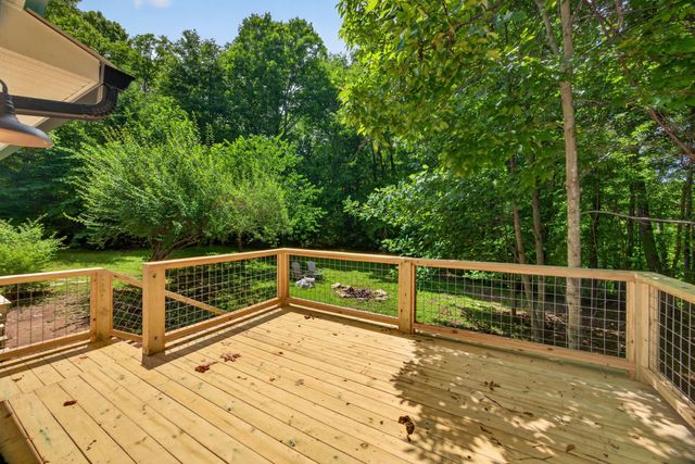 41 Jump Off Pl, Monterey, TN 38574