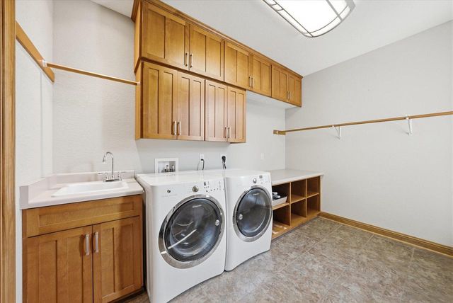 5207 Lower Lakeview Ridge ROAD, Belgium, WI 53004