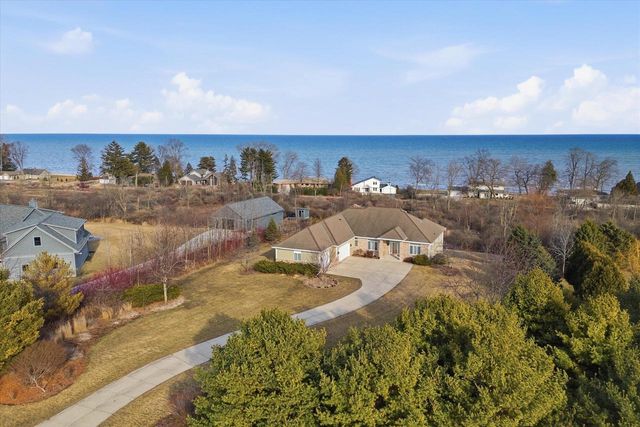 5207 Lower Lakeview Ridge ROAD, Belgium, WI 53004