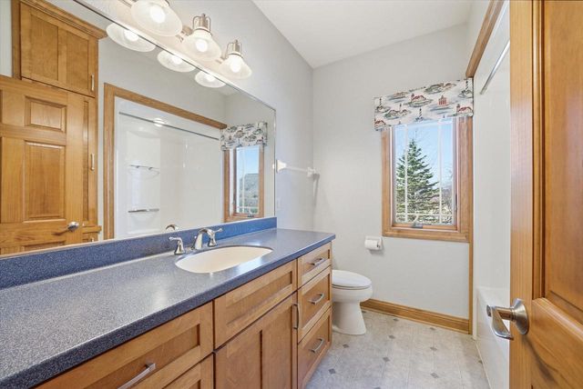 5207 Lower Lakeview Ridge ROAD, Belgium, WI 53004