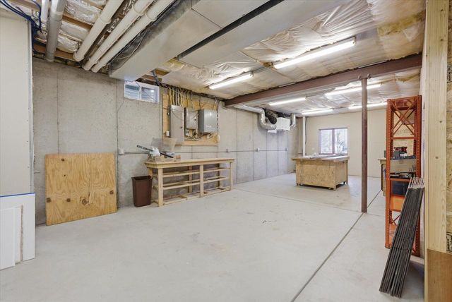 5207 Lower Lakeview Ridge ROAD, Belgium, WI 53004