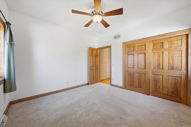 5207 Lower Lakeview Ridge ROAD, Belgium, WI 53004