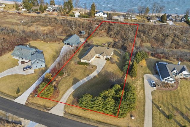 5207 Lower Lakeview Ridge ROAD, Belgium, WI 53004