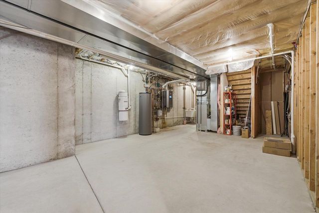 5207 Lower Lakeview Ridge ROAD, Belgium, WI 53004