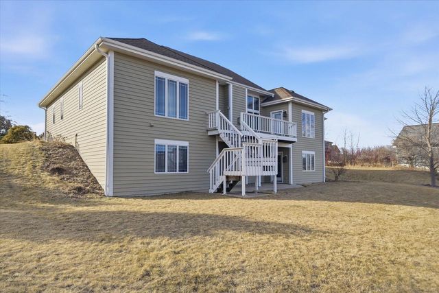 5207 Lower Lakeview Ridge ROAD, Belgium, WI 53004