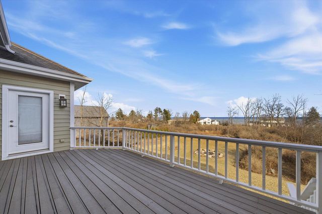 5207 Lower Lakeview Ridge ROAD, Belgium, WI 53004