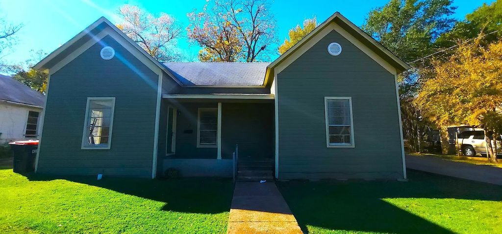 397 NW 3RD, Paris, TX 75460