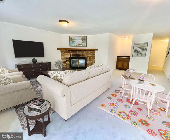 6026 HEATHWICK CT, Burke, VA 22015