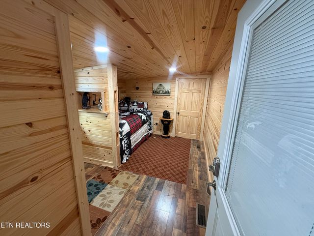 5355 East Pkwy 66, Cosby, TN 37722