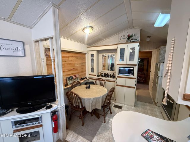 5355 East Pkwy 66, Cosby, TN 37722