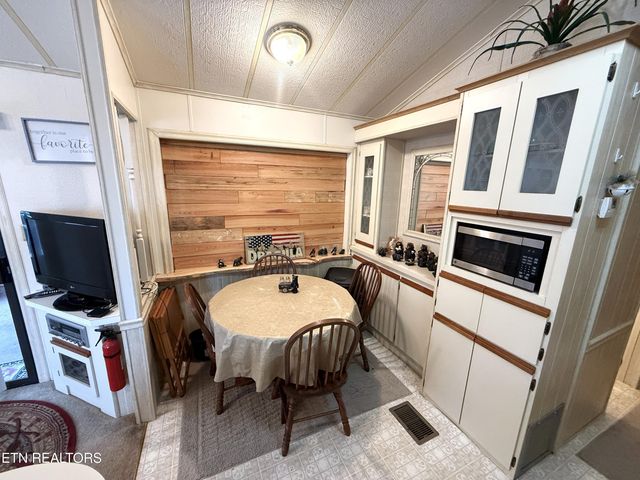 5355 East Pkwy 66, Cosby, TN 37722