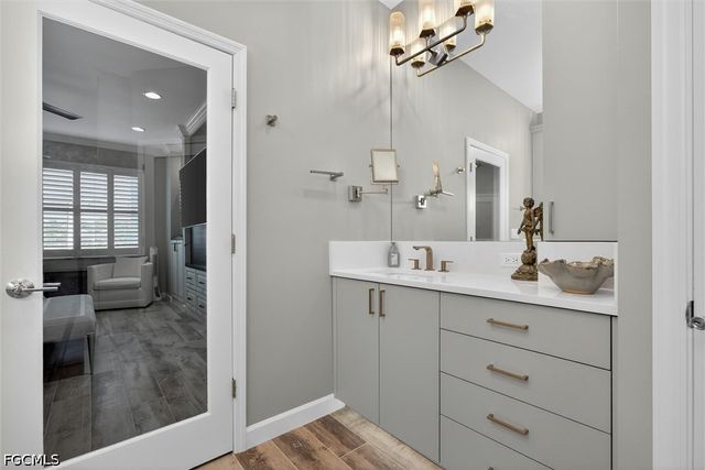 14017 Clear Water LN, Fort Myers, FL 33907