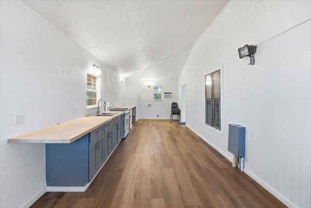 675 Highland Ranch WAY, Dale, TX 78616