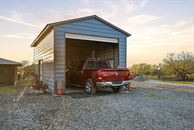 675 Highland Ranch WAY, Dale, TX 78616