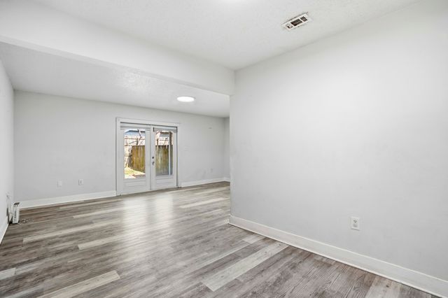 1636 E 1st Avenue, Crestview, FL 32539