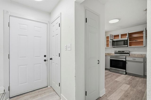 1636 E 1st Avenue, Crestview, FL 32539