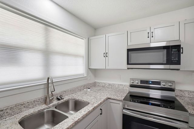 1636 E 1st Avenue, Crestview, FL 32539