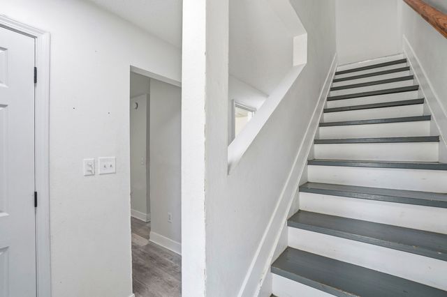 1636 E 1st Avenue, Crestview, FL 32539