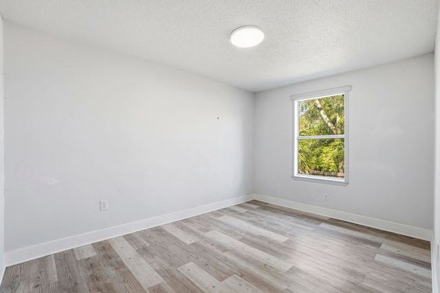 1636 E 1st Avenue, Crestview, FL 32539