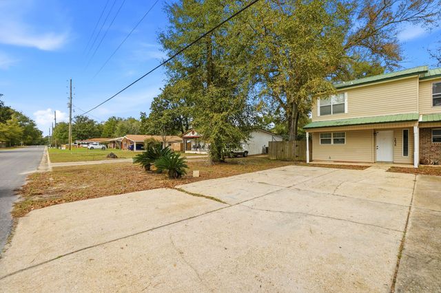 1636 E 1st Avenue, Crestview, FL 32539