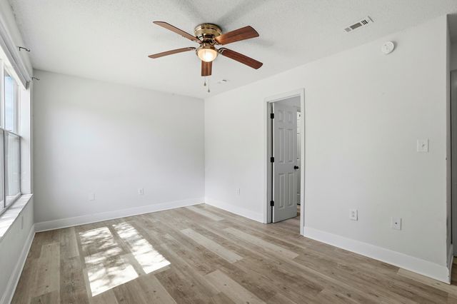 1636 E 1st Avenue, Crestview, FL 32539