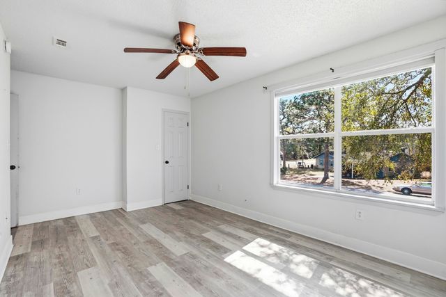 1636 E 1st Avenue, Crestview, FL 32539