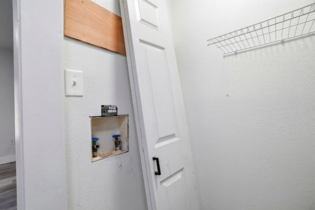 1636 E 1st Avenue, Crestview, FL 32539