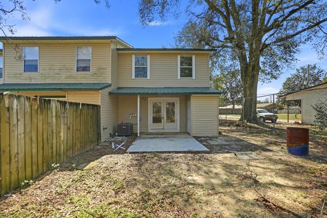 1636 E 1st Avenue, Crestview, FL 32539
