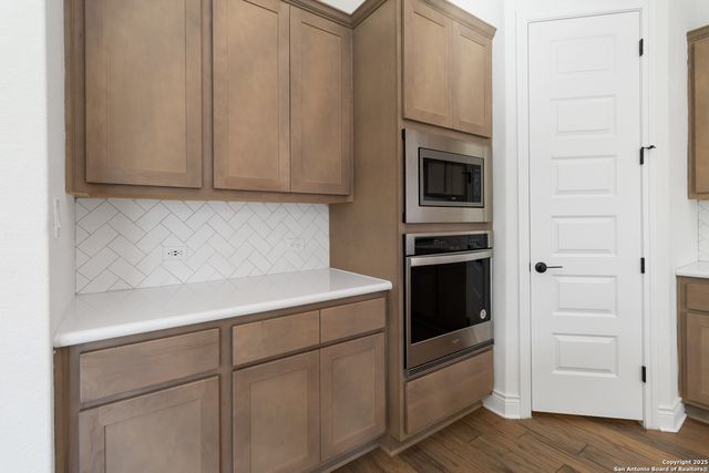 1482 Lyme Park, Bulverde, TX 78163