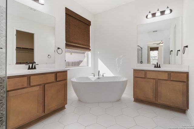 1482 Lyme Park, Bulverde, TX 78163