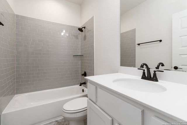 1482 Lyme Park, Bulverde, TX 78163