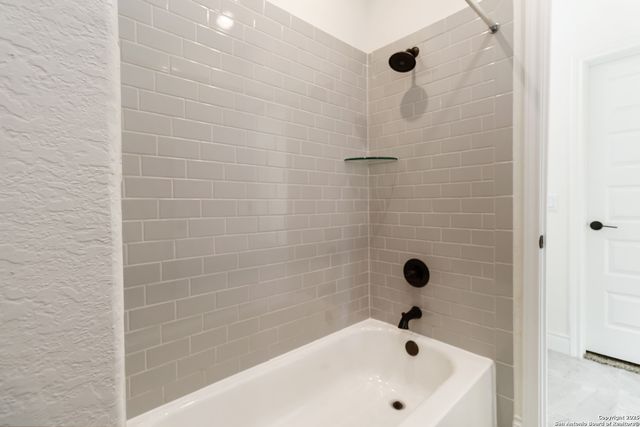 1482 Lyme Park, Bulverde, TX 78163