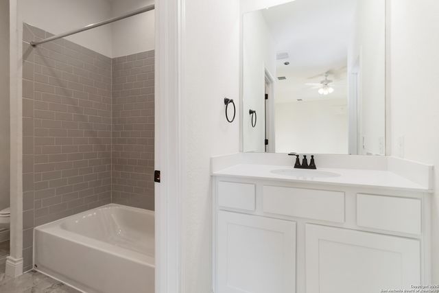 1482 Lyme Park, Bulverde, TX 78163