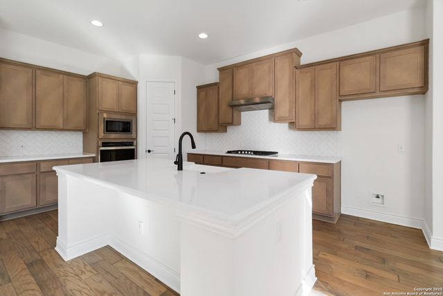 1482 Lyme Park, Bulverde, TX 78163