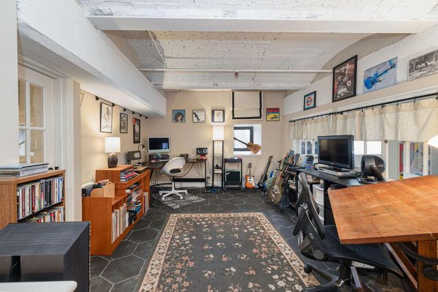 270 E Highland AVENUE #437, Milwaukee, WI 53202