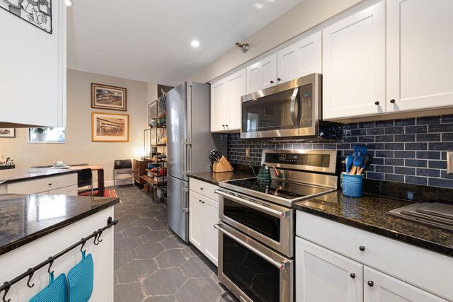 270 E Highland AVENUE #437, Milwaukee, WI 53202