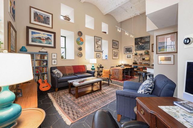 270 E Highland AVENUE #437, Milwaukee, WI 53202
