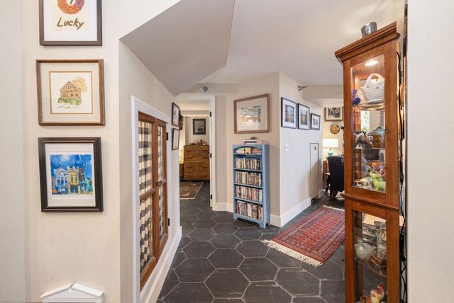 270 E Highland AVENUE #437, Milwaukee, WI 53202