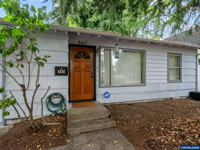 565 18th SE St, Salem, OR 97301