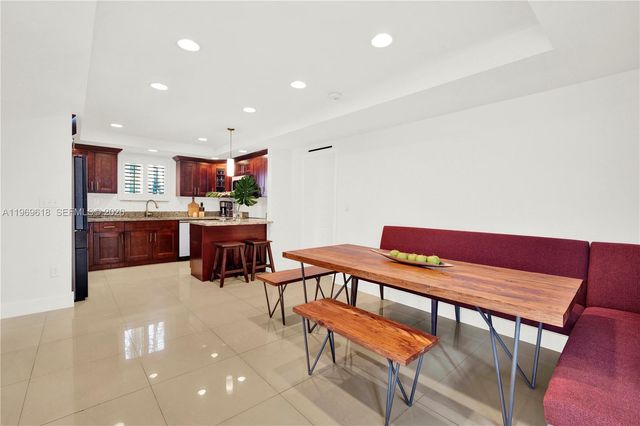 2006 SW 12th St, Miami, FL 33135