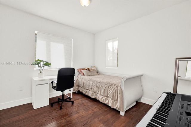 2006 SW 12th St, Miami, FL 33135