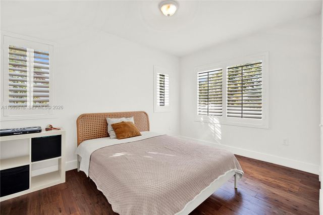 2006 SW 12th St, Miami, FL 33135