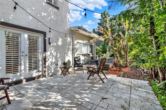 2006 SW 12th St, Miami, FL 33135